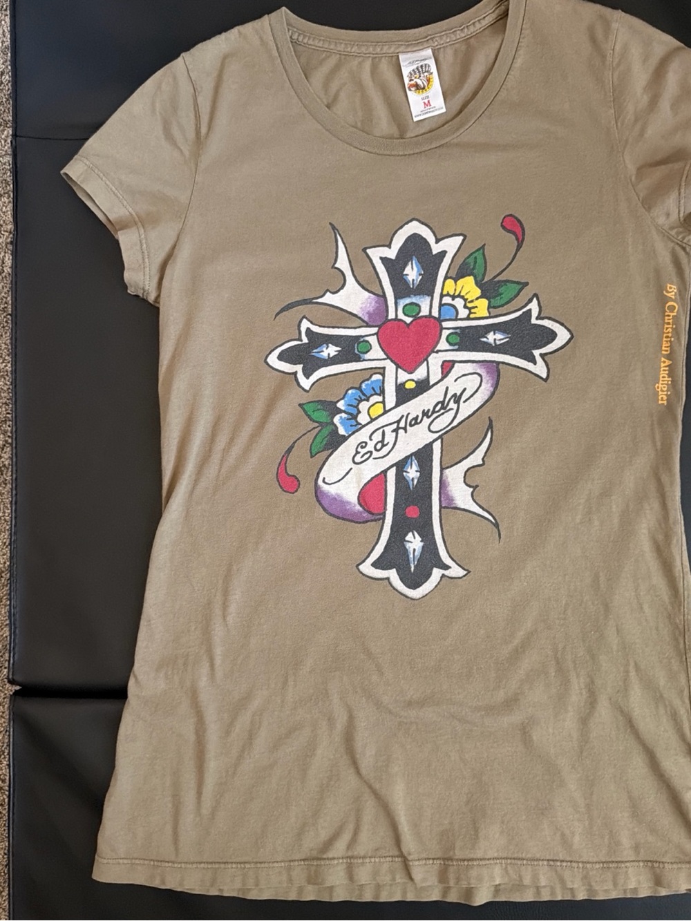 Vintage Ed Hardy Olive Short Sleeve Tee Medium with Cross & Heart Graphic